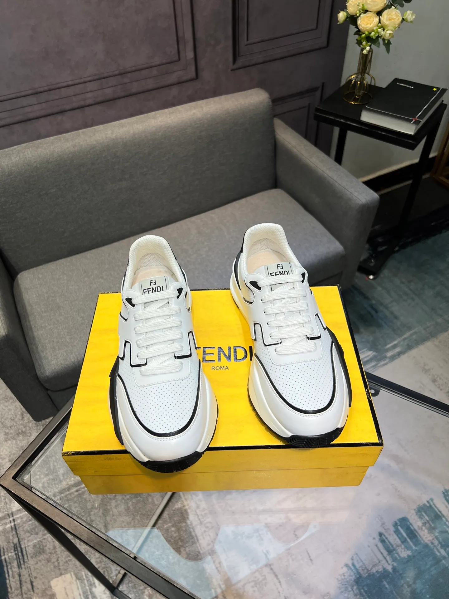 Men's shoes 💰580 FENDI men's fashion casual shoes 👟Hot sale🔥Official website 1:1 replica ⬆️Original quality - Original leather - Original breathable mesh lining Original outsole 1:1 replica, code number 38-44 (45-46 customized)